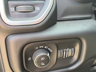 2026 RAM 1500 Big Horn Crew Cab 4x4 5'7' Box