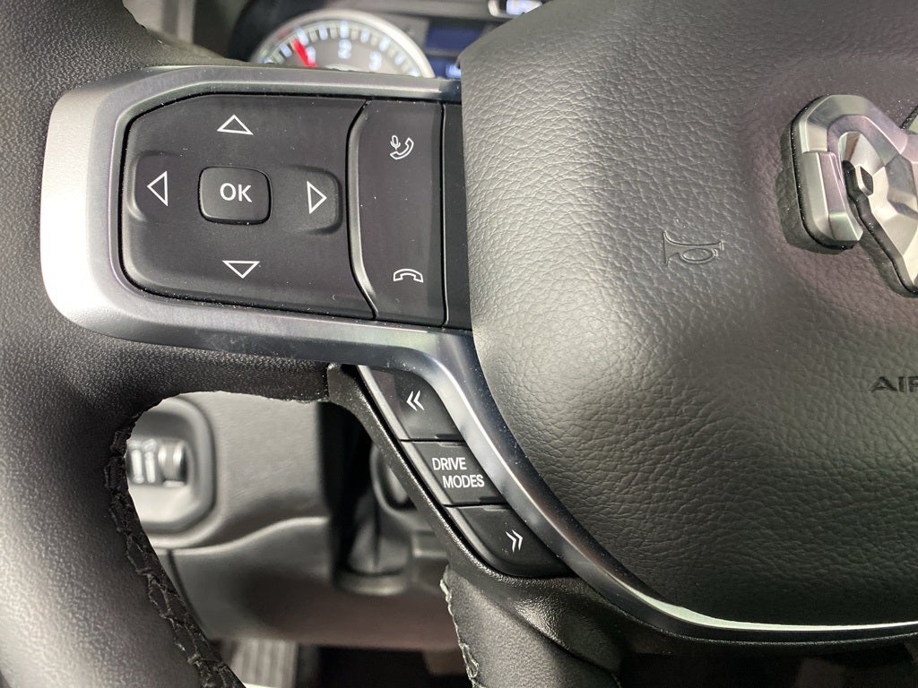 2025 RAM 1500 Big Horn Crew Cab 4x4 5'7' Box