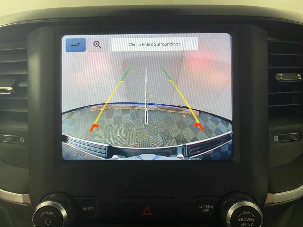 2022 RAM 1500 Big Horn Crew Cab 4x4 5'7' Box