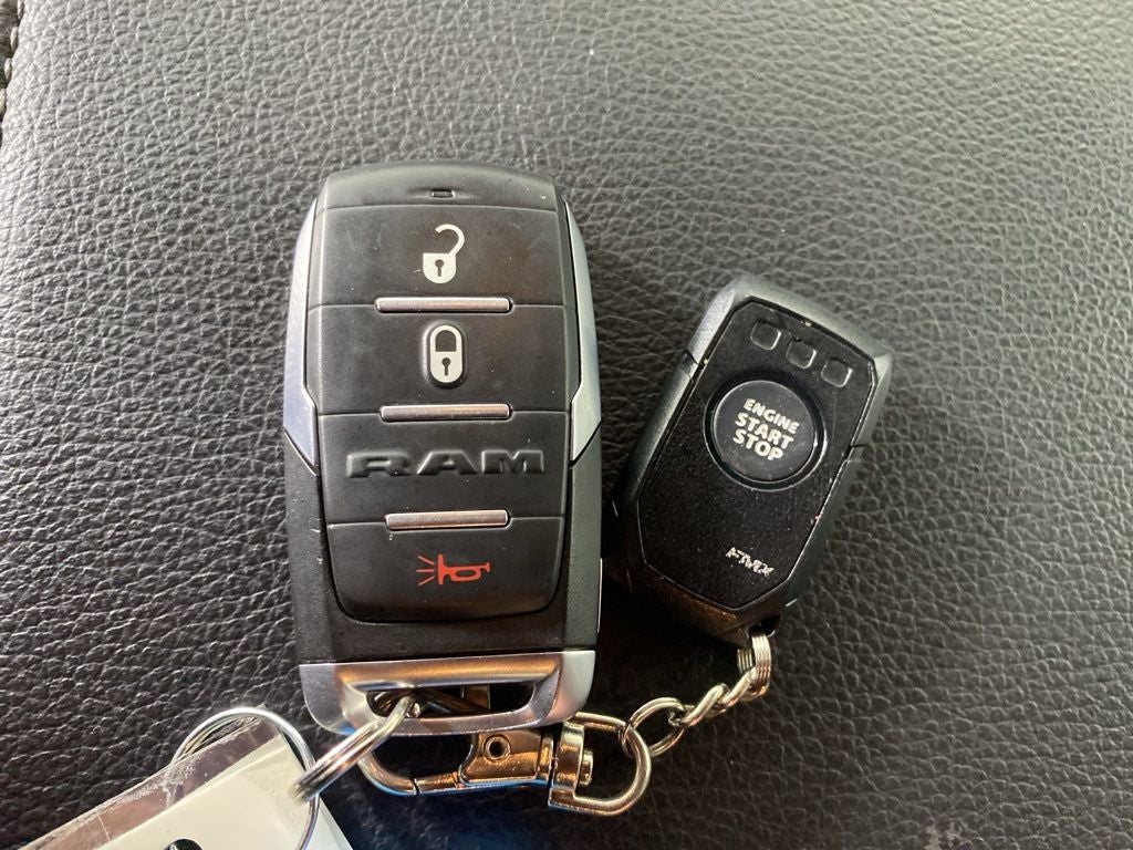 2022 RAM 1500 Big Horn Crew Cab 4x4 5'7' Box