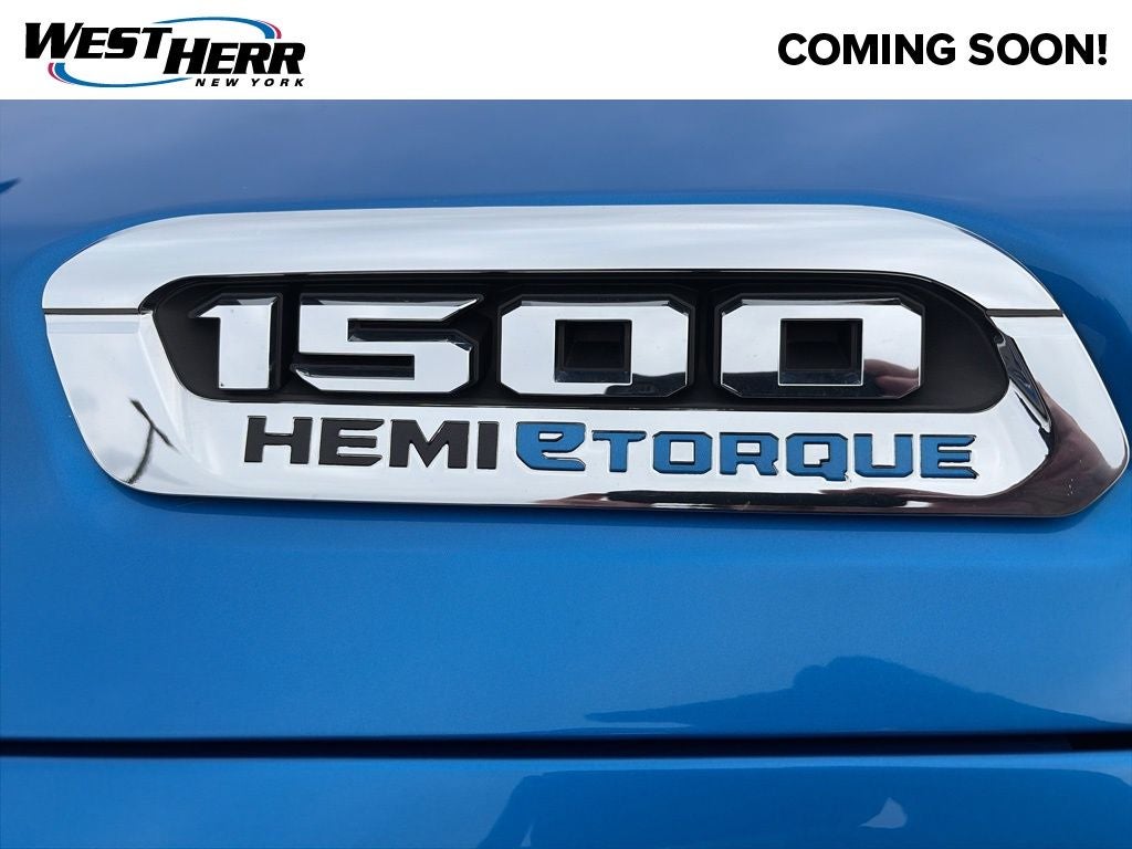 2022 RAM 1500 Big Horn Crew Cab 4x4 5'7' Box