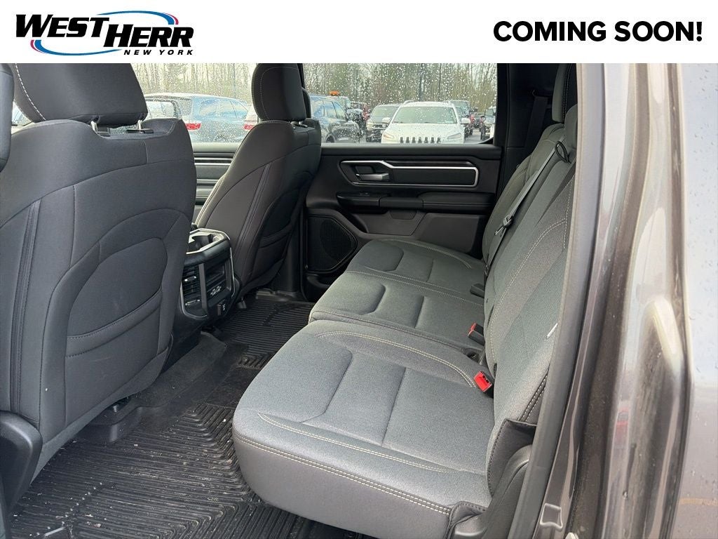 2022 RAM 1500 Big Horn Crew Cab 4x4 5'7' Box