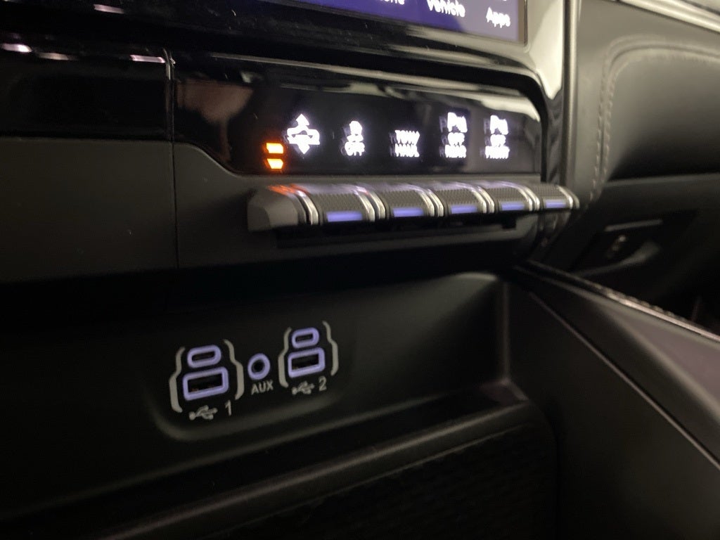 2023 RAM 1500 Limited Crew Cab 4x4 5'7' Box