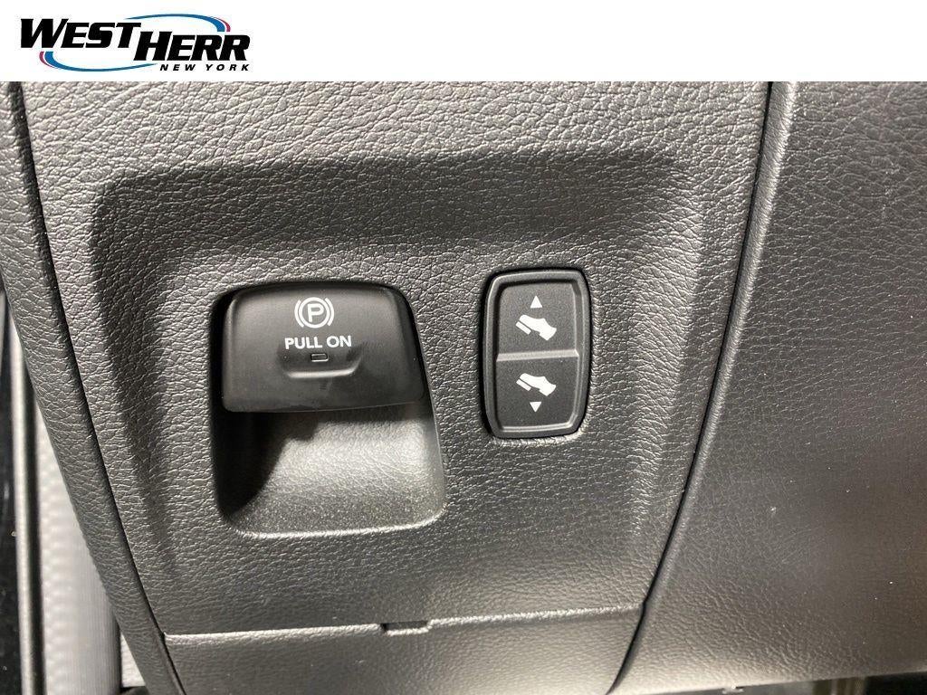 2023 RAM 1500 Laramie Crew Cab 4x4 5'7' Box