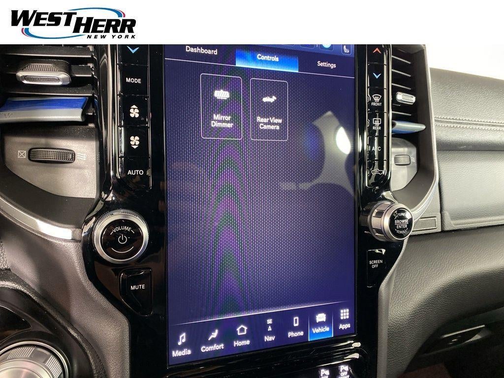 2023 RAM 1500 Laramie Crew Cab 4x4 5'7' Box