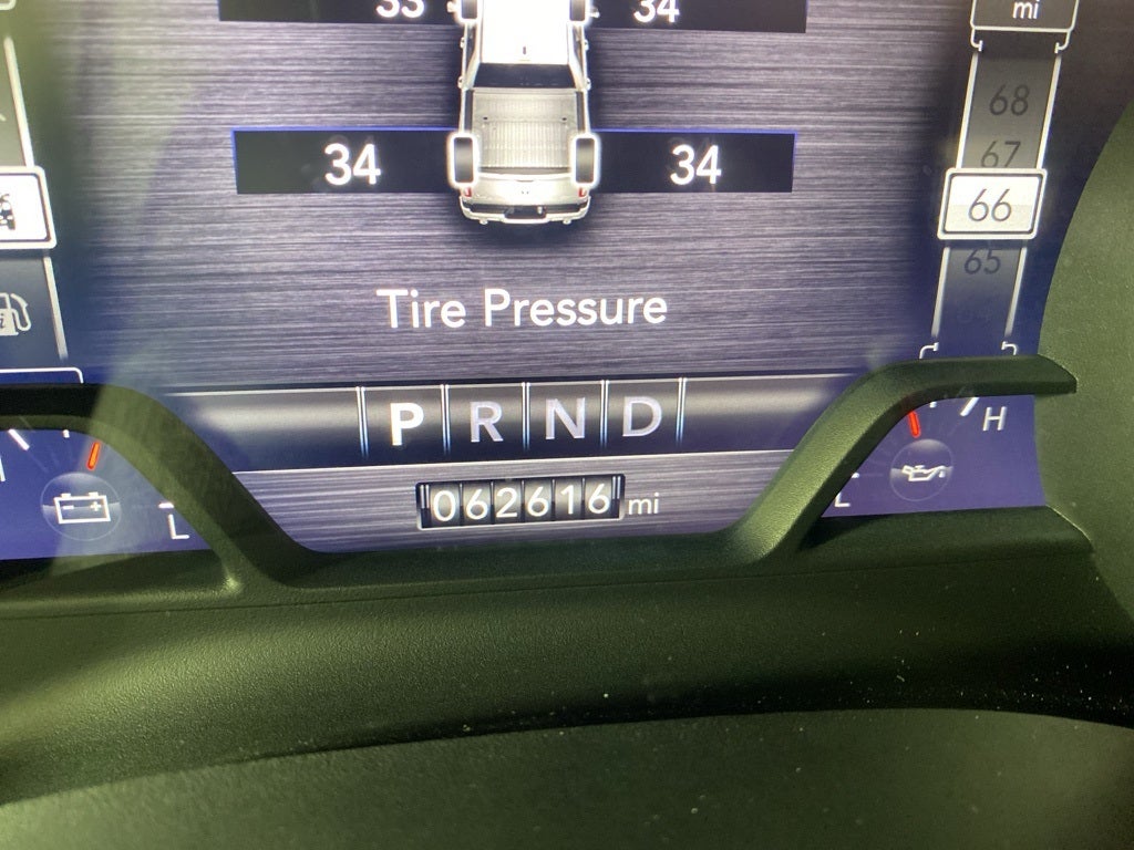 2022 RAM 1500 Laramie Crew Cab 4x4 5'7' Box