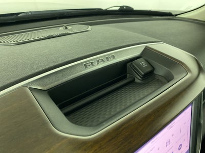 2022 RAM 1500 Laramie Crew Cab 4x4 5'7' Box