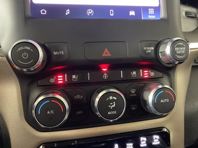 2022 RAM 1500 Laramie Crew Cab 4x4 5'7' Box