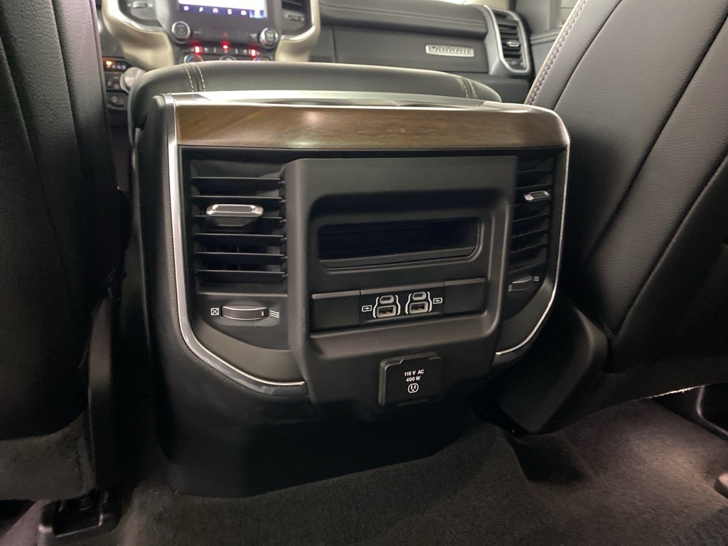 2022 RAM 1500 Laramie Crew Cab 4x4 5'7' Box