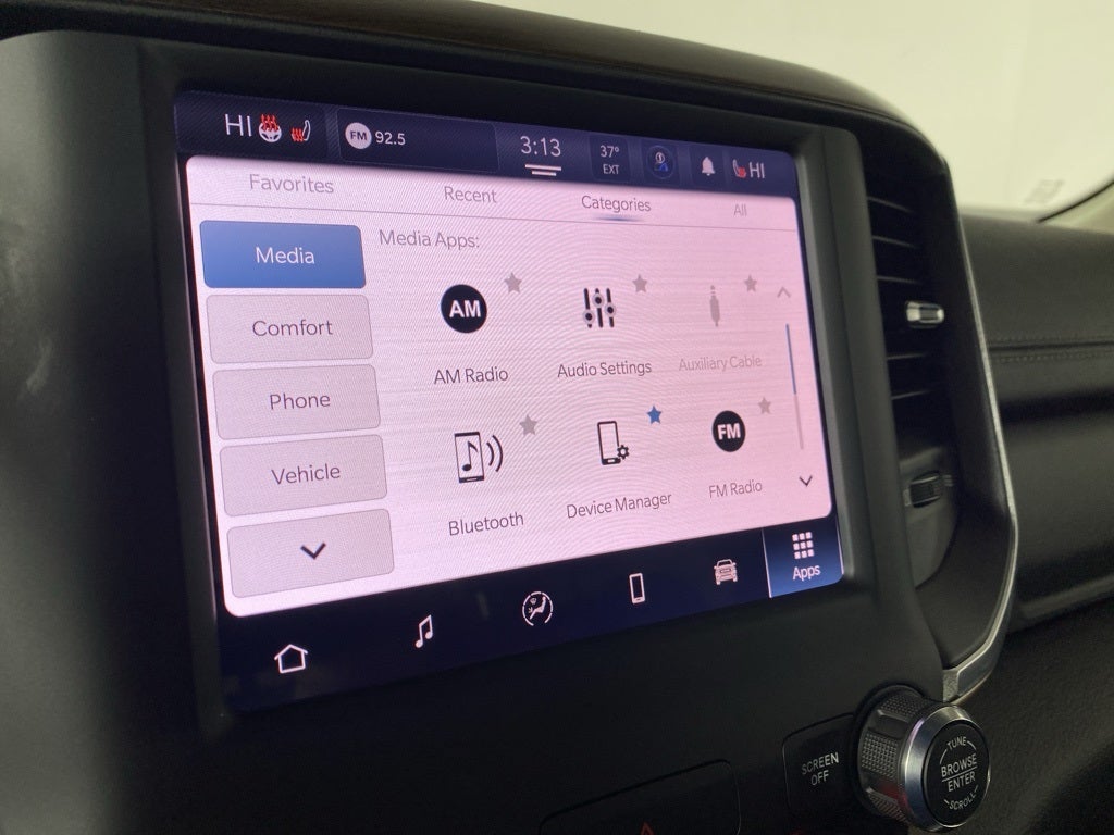 2022 RAM 1500 Laramie Crew Cab 4x4 5'7' Box