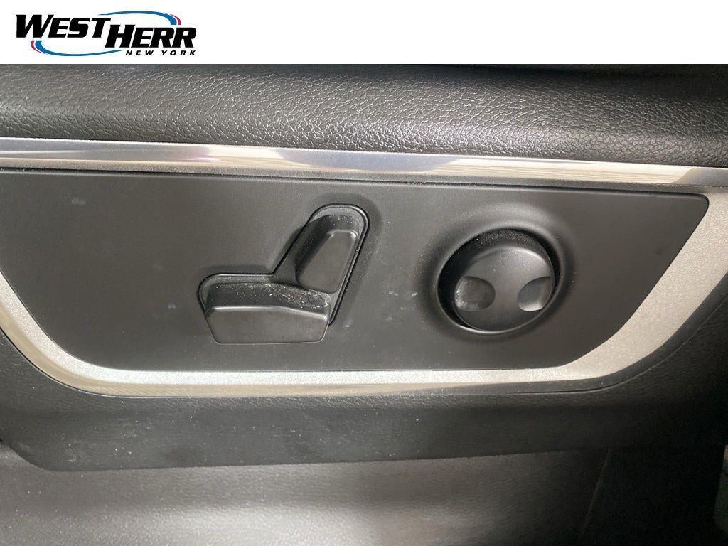 2023 RAM 1500 Laramie Crew Cab 4x4 5'7' Box