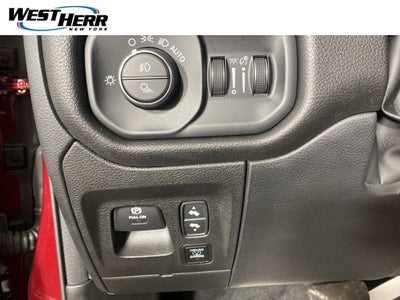 2023 RAM 1500 Laramie Crew Cab 4x4 5'7' Box