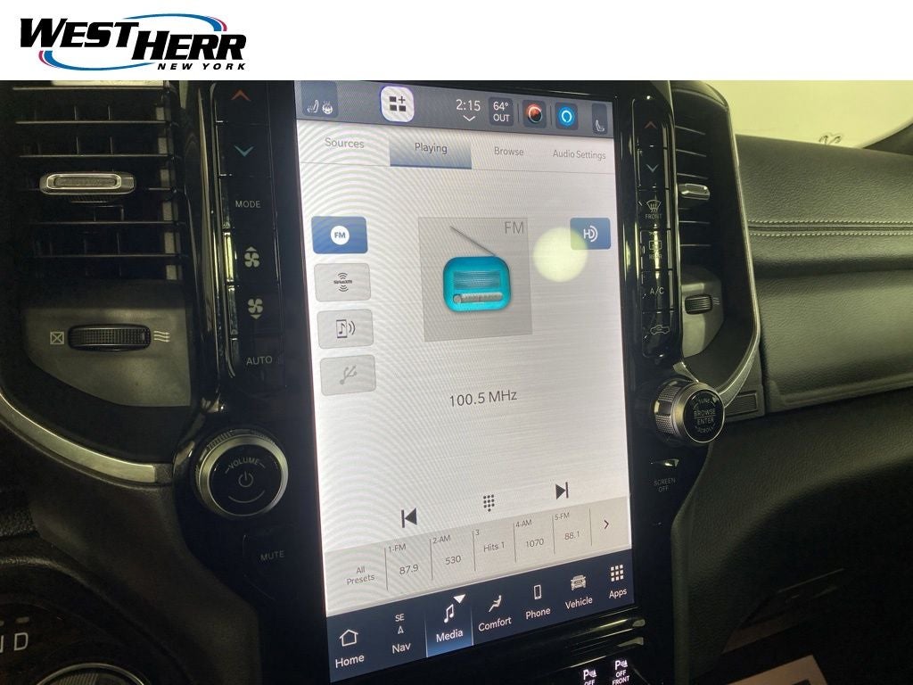 2023 RAM 1500 Laramie Crew Cab 4x4 5'7' Box
