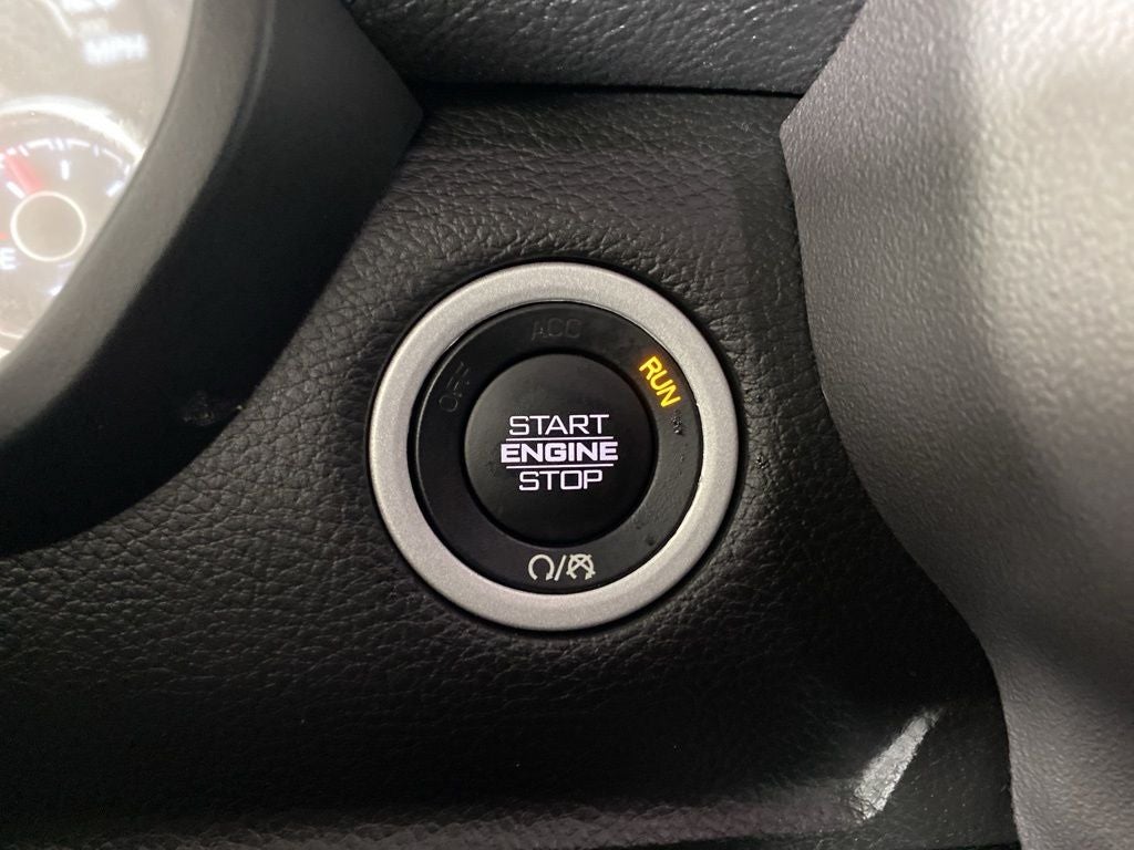 2023 RAM 1500 Laramie Crew Cab 4x4 5'7' Box