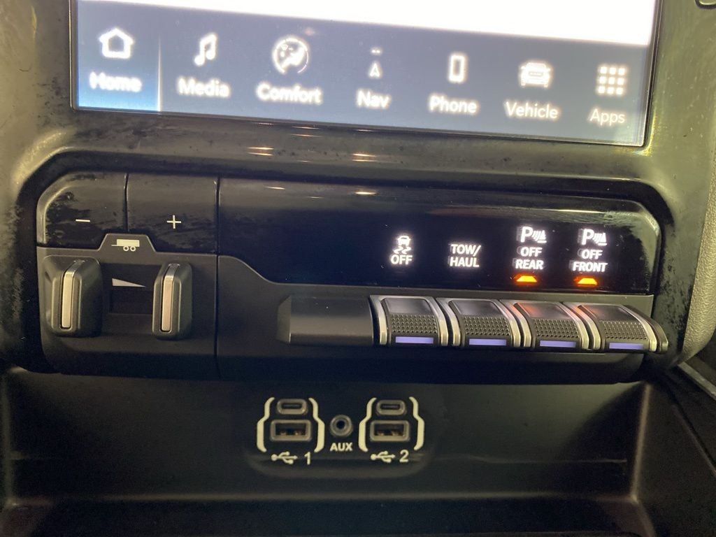 2023 RAM 1500 Laramie Crew Cab 4x4 5'7' Box