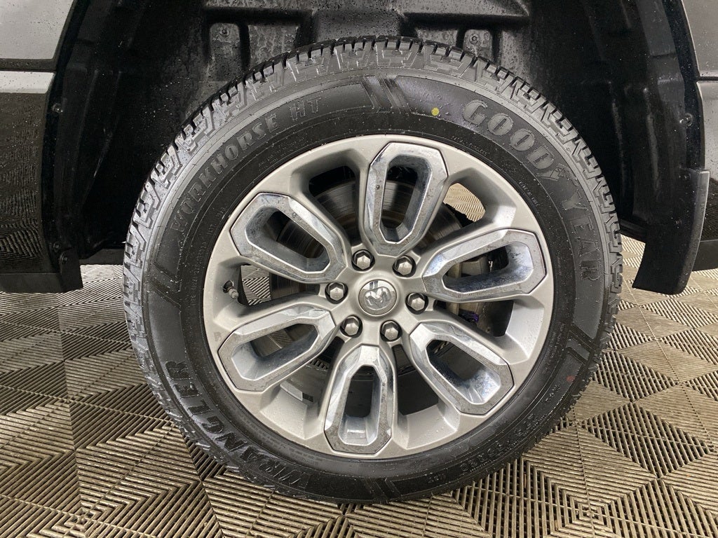 2023 RAM 1500 Laramie Crew Cab 4x4 6'4' Box