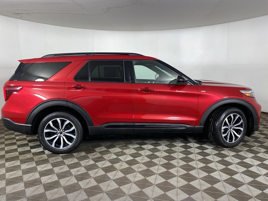 2022 Ford Explorer ST-Line