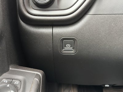 2020 Chevrolet Silverado 1500 4WD Double Cab Standard Bed Custom