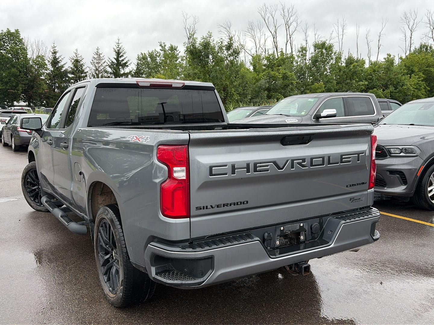2020 Chevrolet Silverado 1500 4WD Double Cab Standard Bed Custom