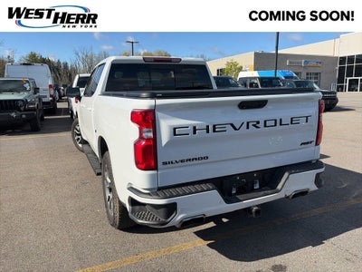 2022 Chevrolet Silverado 1500 4WD Crew Cab Short Bed RST