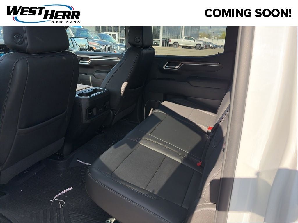 2022 Chevrolet Silverado 1500 4WD Crew Cab Short Bed RST