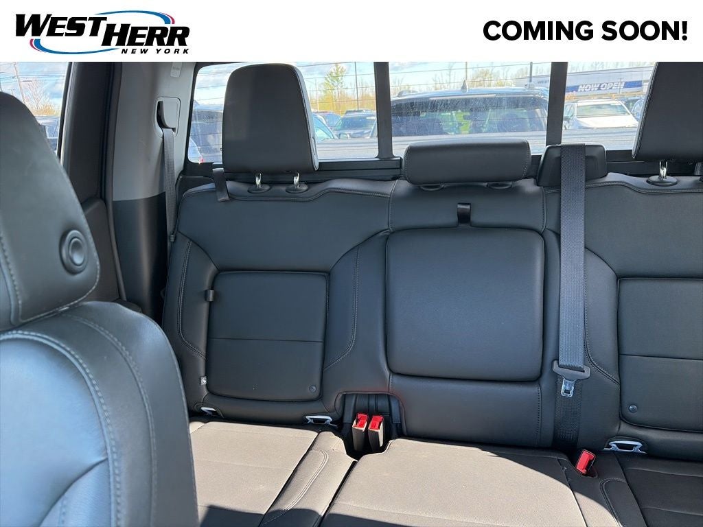 2022 Chevrolet Silverado 1500 4WD Crew Cab Short Bed RST