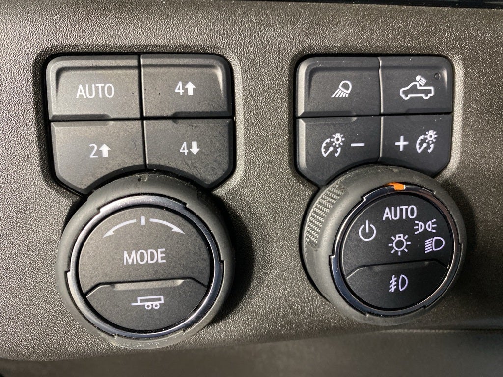 2024 Chevrolet Silverado 1500 4WD Crew Cab Short Bed LTZ