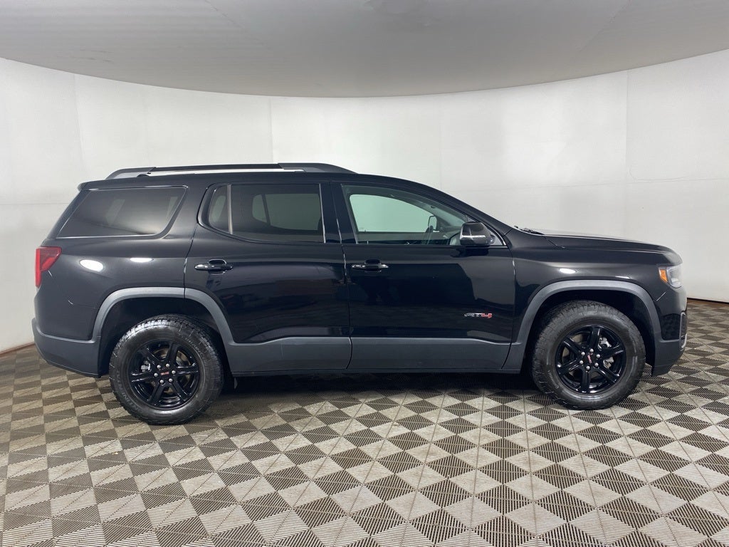 2023 GMC Acadia AWD AT4