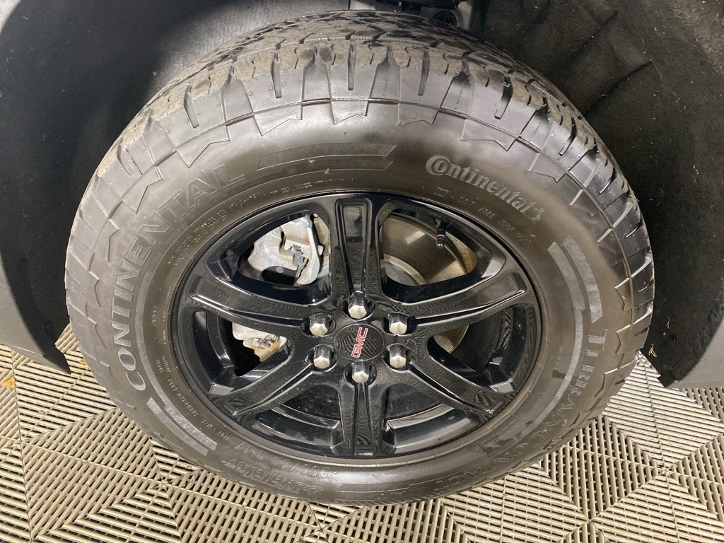 2023 GMC Acadia AWD AT4