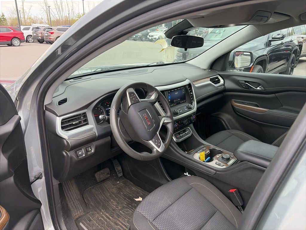 2023 GMC Acadia AWD SLE