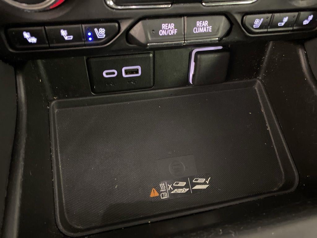 2023 GMC Yukon XL 4WD AT4