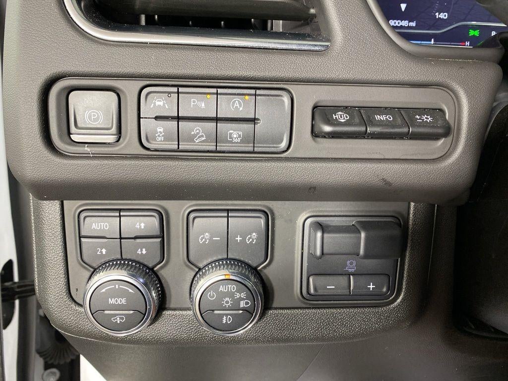 2023 GMC Yukon XL 4WD AT4
