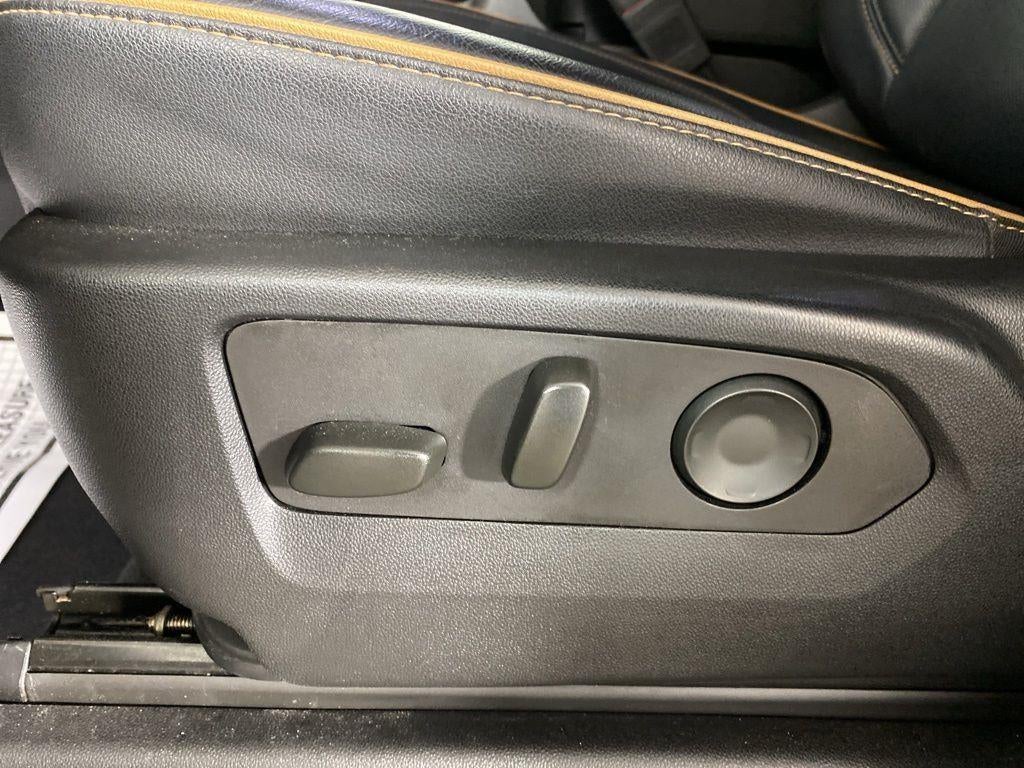 2023 GMC Yukon XL 4WD AT4