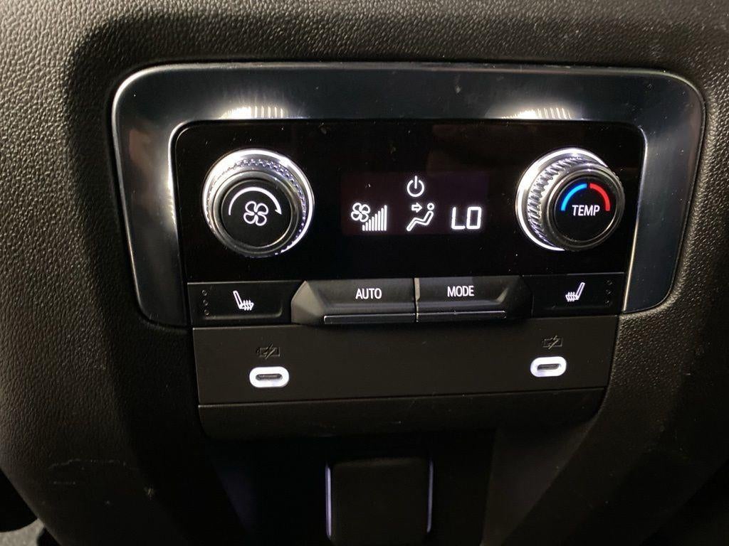 2023 GMC Yukon XL 4WD AT4