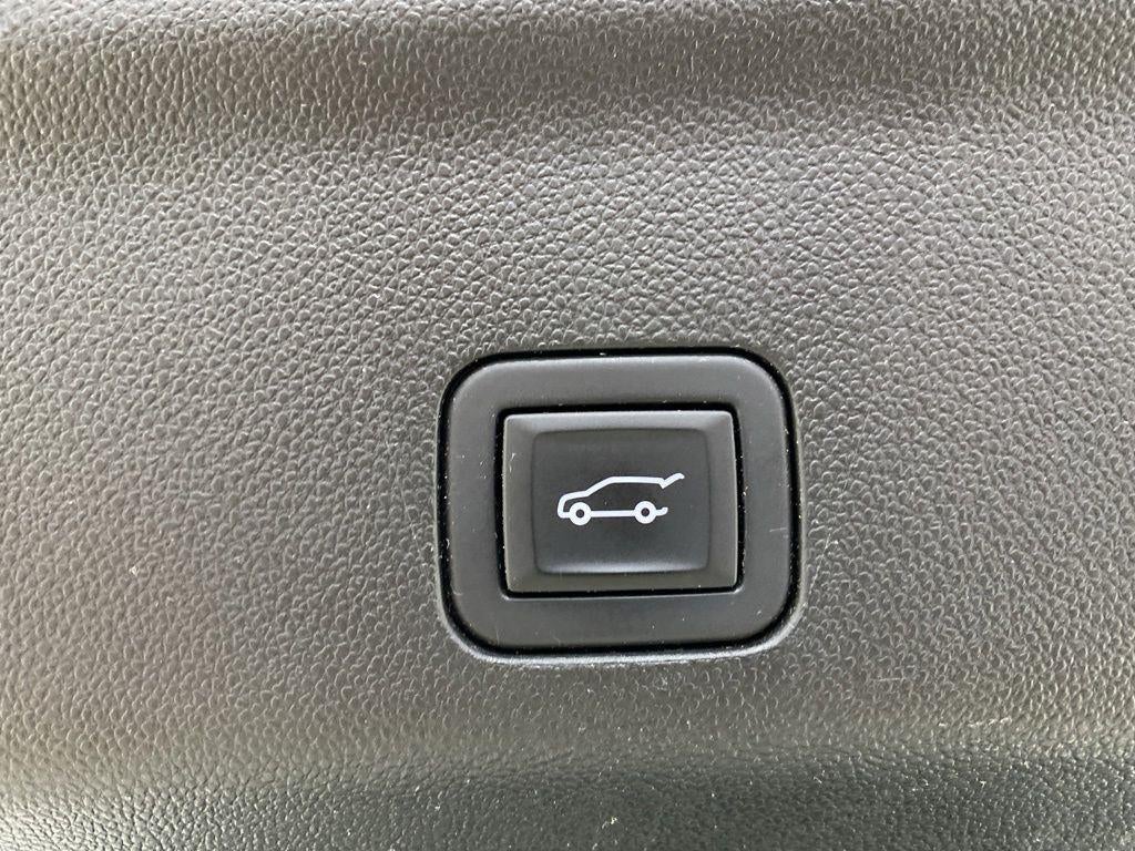 2023 GMC Yukon XL 4WD AT4