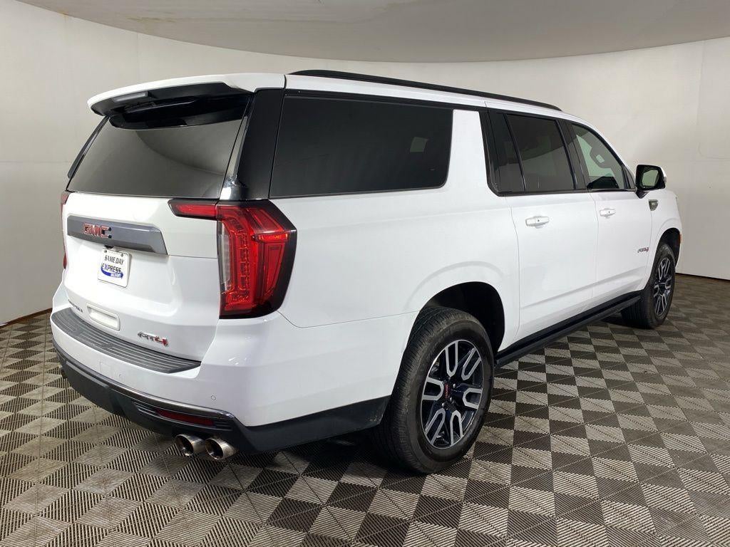2023 GMC Yukon XL 4WD AT4