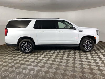 2023 GMC Yukon XL 4WD AT4