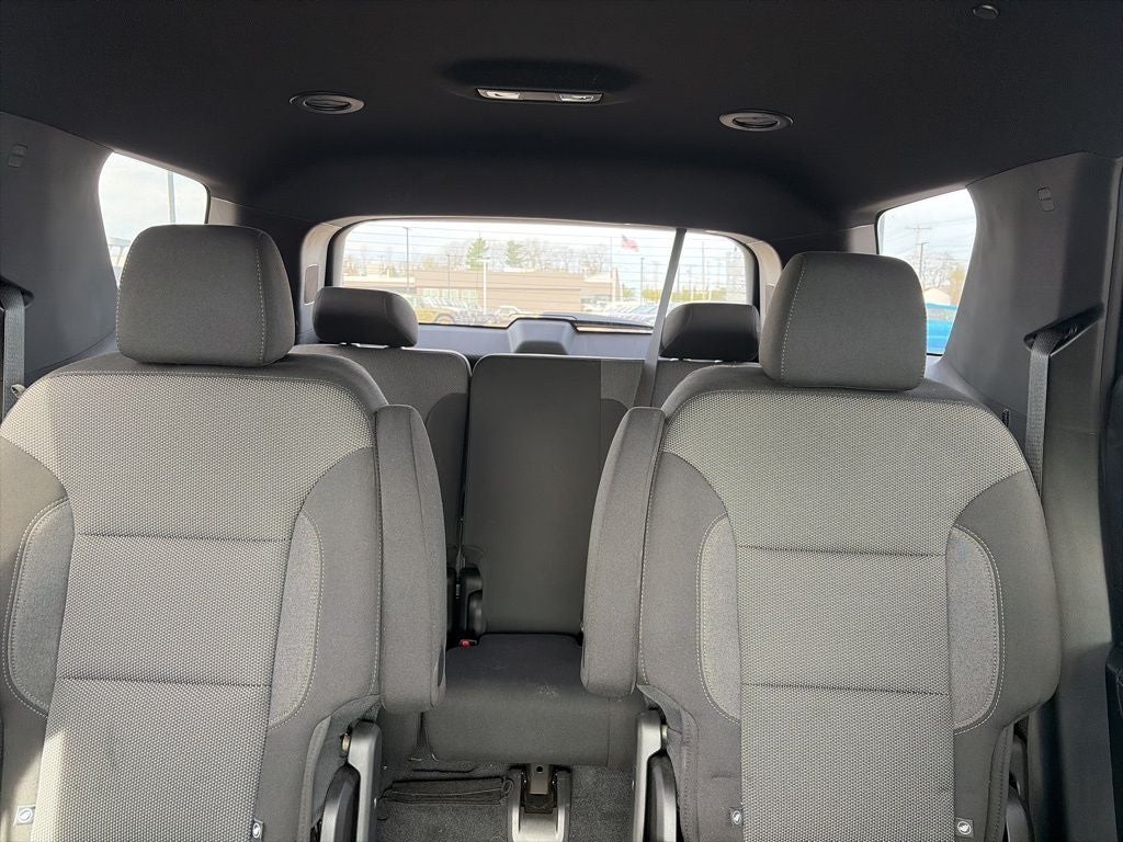 2023 Chevrolet Traverse FWD LT Cloth