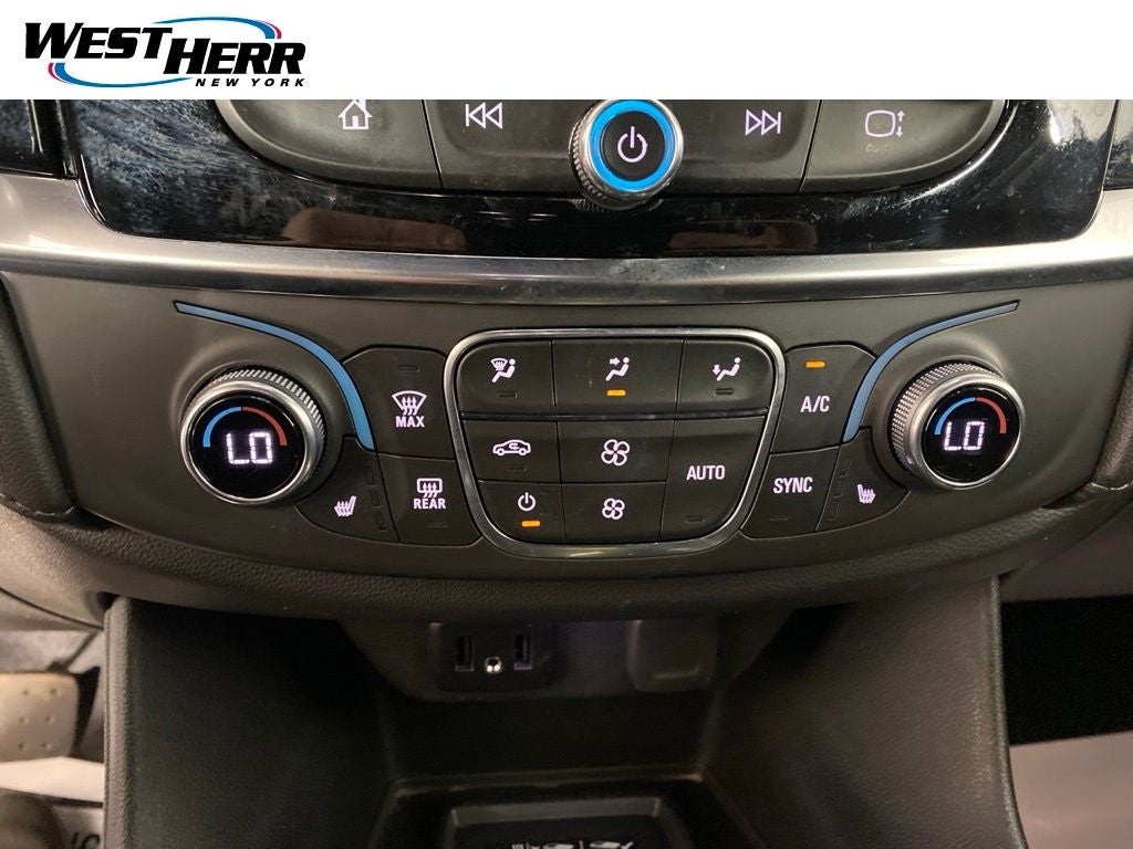 2023 Chevrolet Traverse AWD LT Cloth