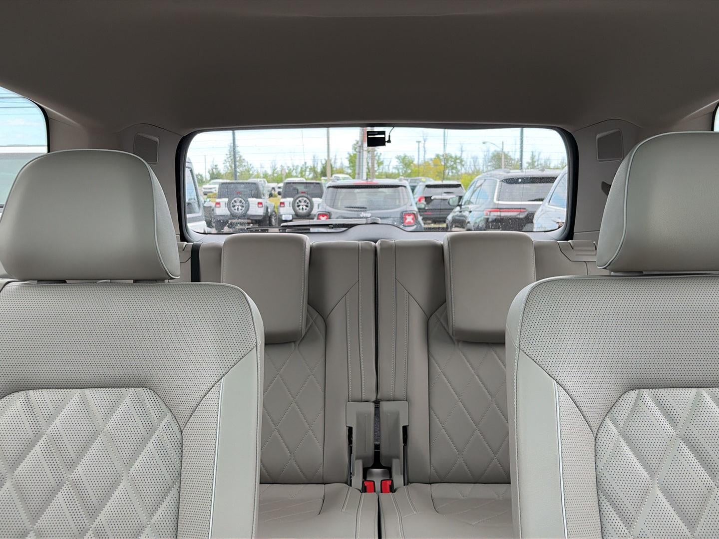 2024 Volkswagen Atlas 2.0T SEL Premium R-Line