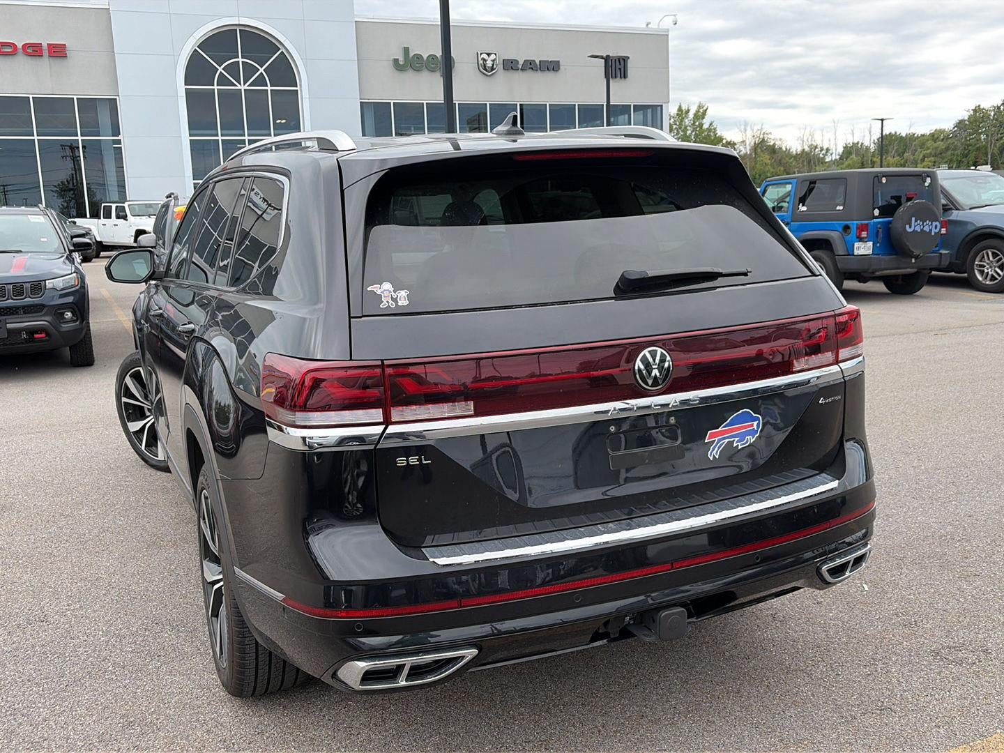 2024 Volkswagen Atlas 2.0T SEL Premium R-Line