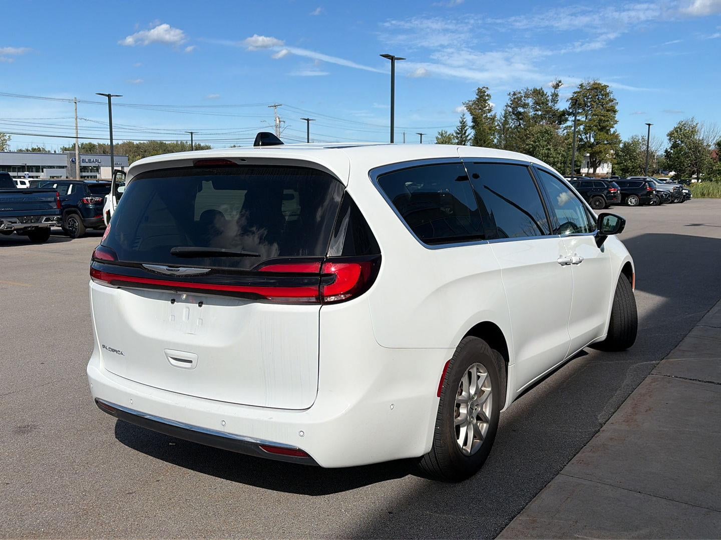 2024 Chrysler Pacifica Touring L