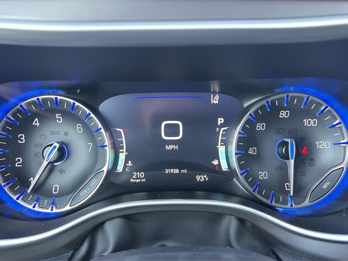 2025 Chrysler Pacifica Select
