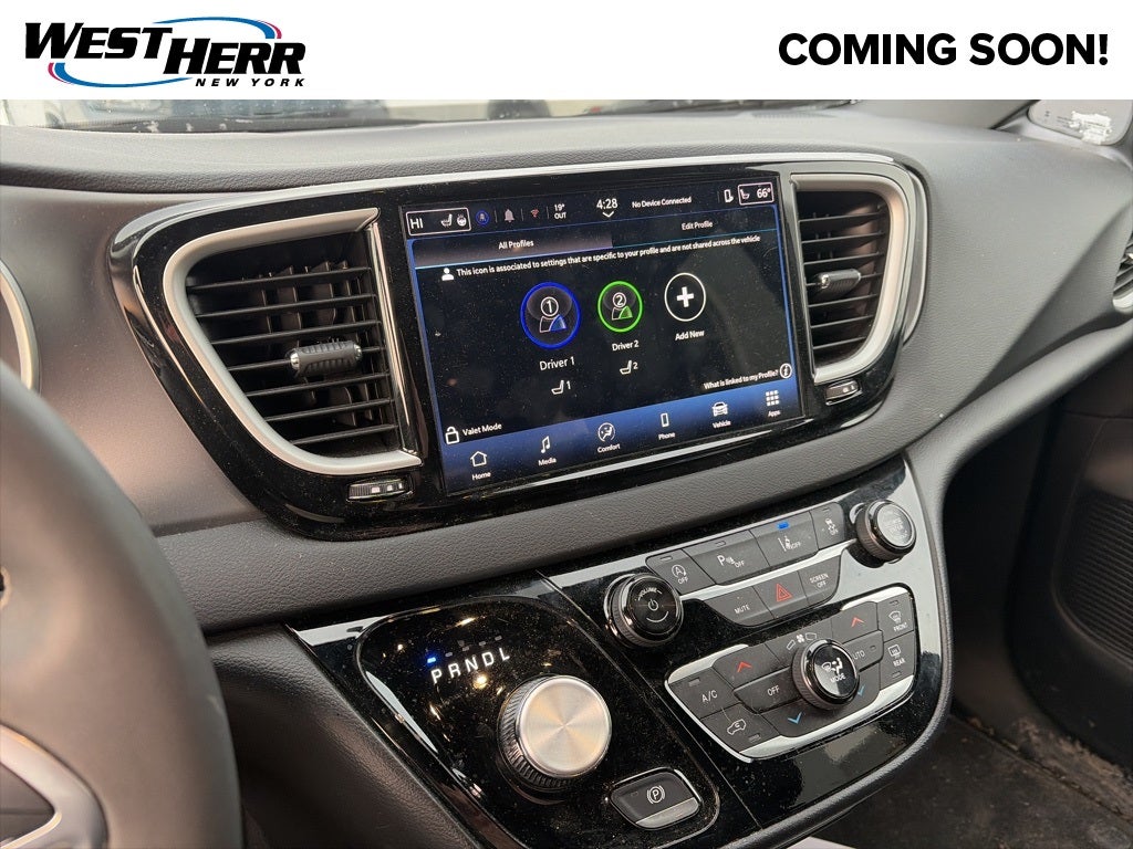 2025 Chrysler Pacifica Select