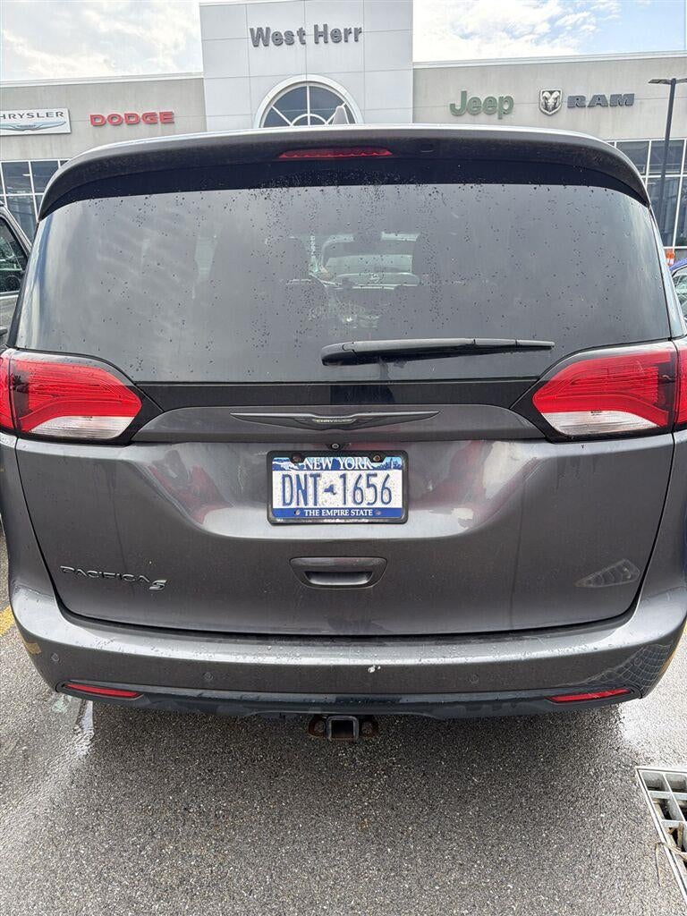 2019 Chrysler Pacifica Touring L