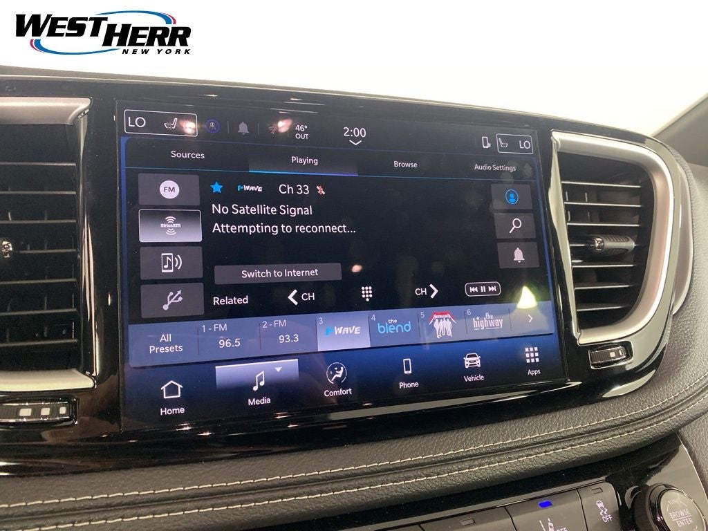 2026 Chrysler Pacifica Select