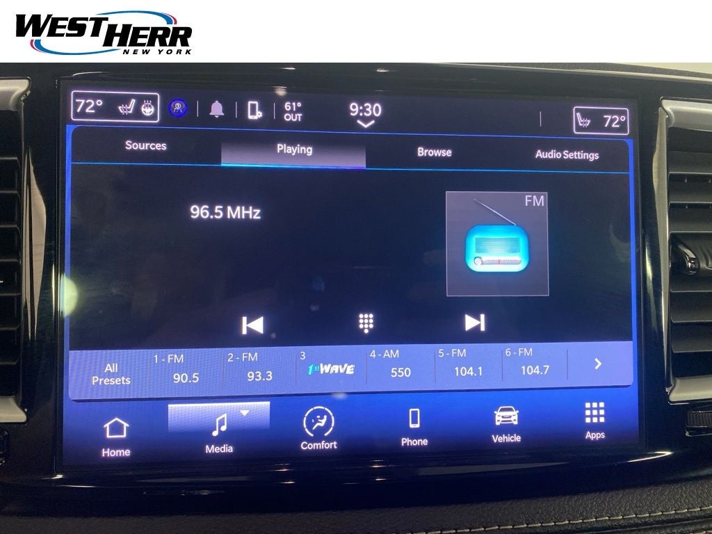 2023 Chrysler Pacifica Hybrid Touring L