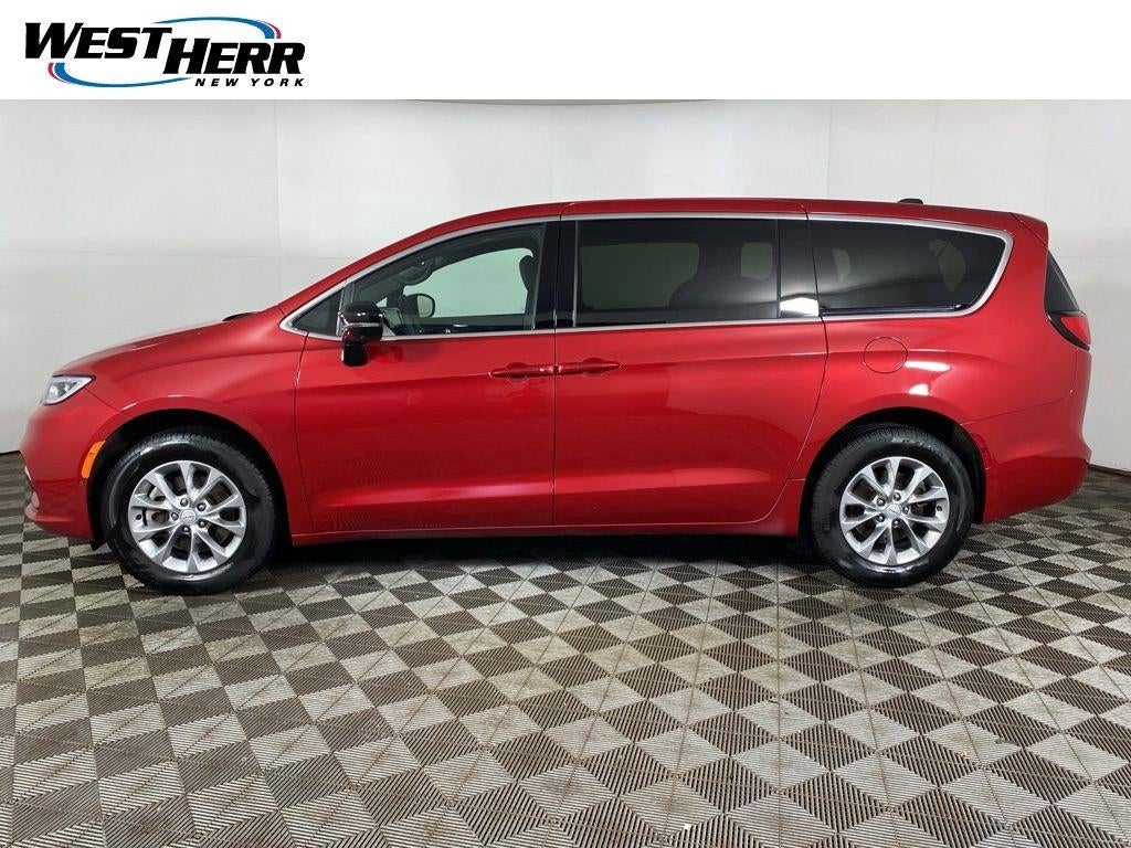 2026 Chrysler Pacifica Select AWD