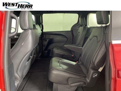 2026 Chrysler Pacifica Select AWD