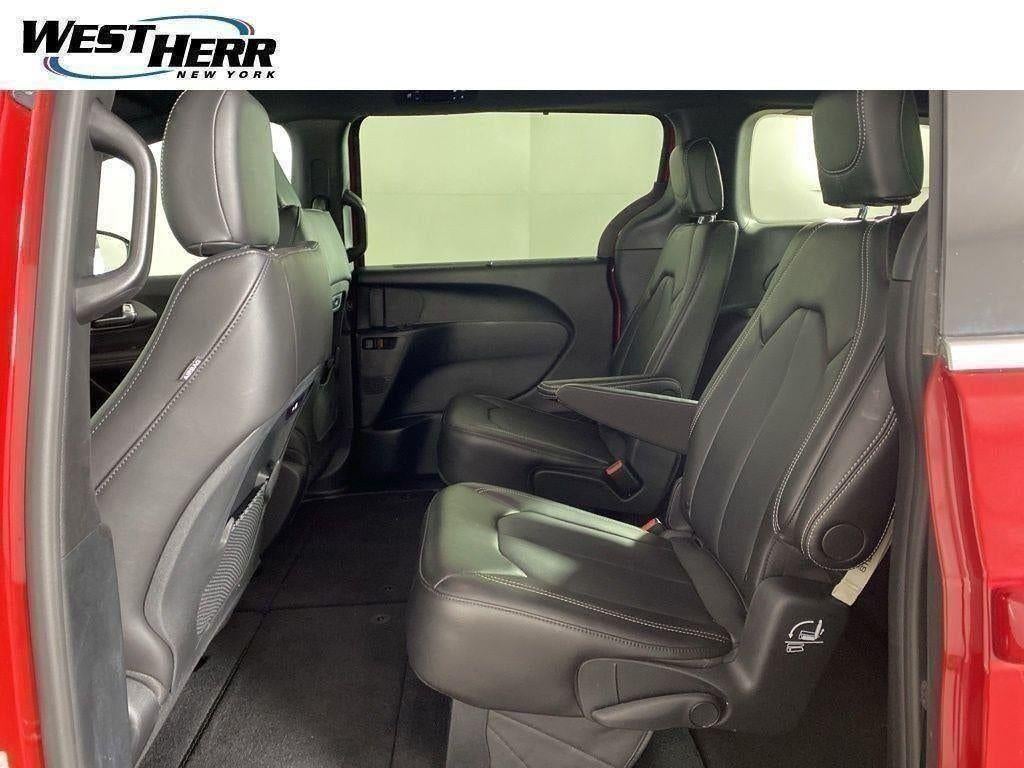 2026 Chrysler Pacifica Select AWD